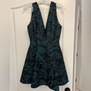 Alice and Olivia sz 4 Jacquard Cocktail Dress in Blavk and Teal.